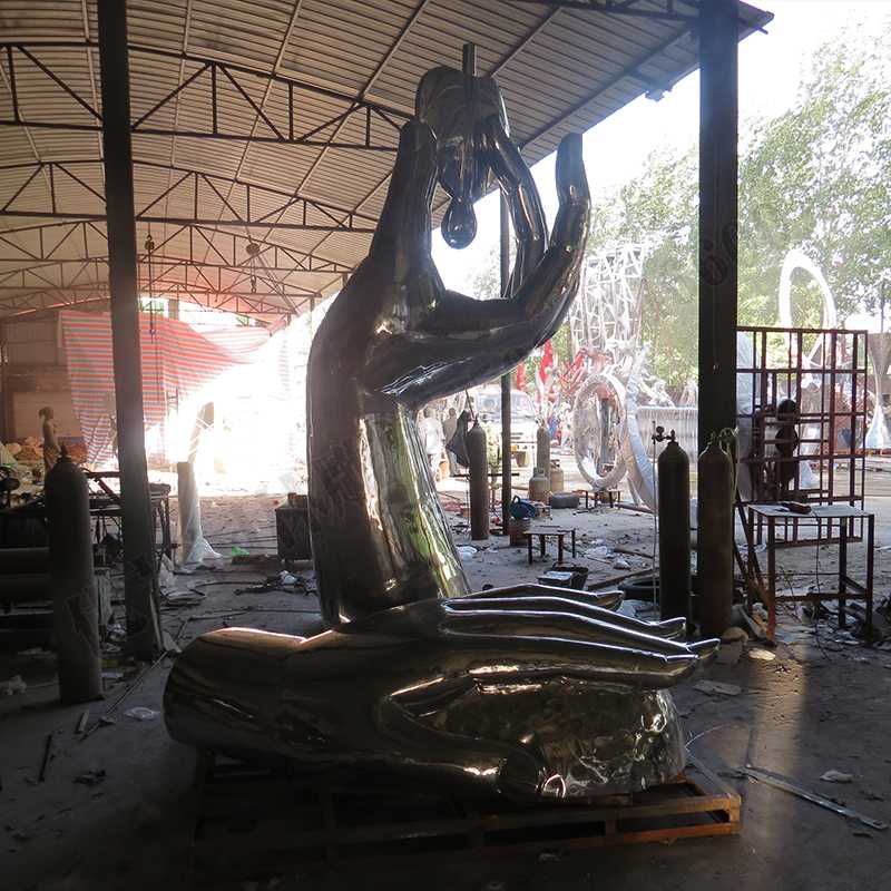 水滴景觀雕塑，不銹鋼手托水滴雕塑，景觀水滴雕塑